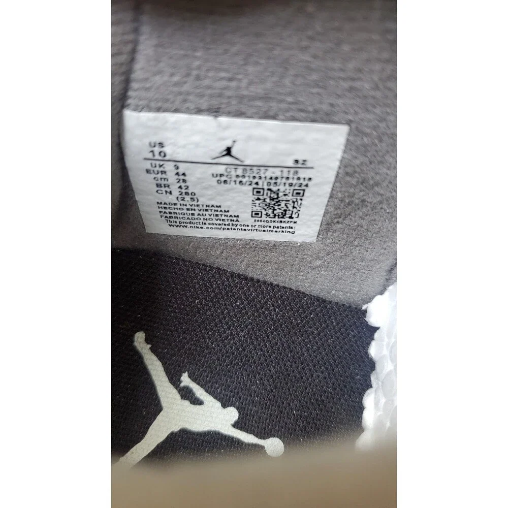 Air Jordan 4 Retro SE Craft Photon Dust. Size 10